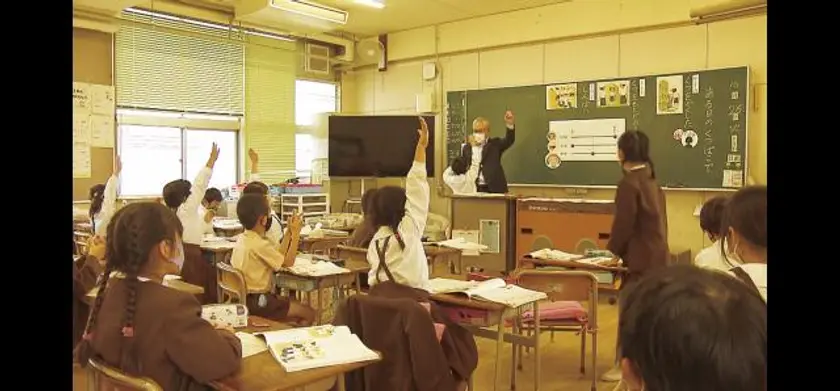 教育と愛国 場面写真 1