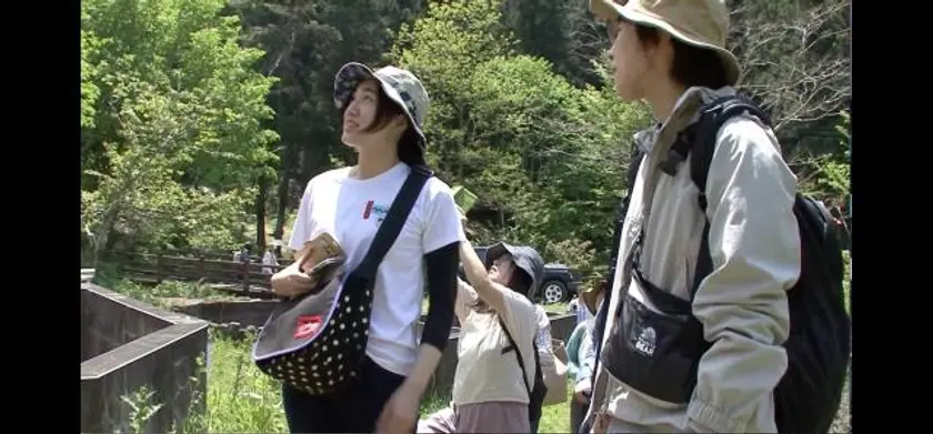 若者は山里をめざす 場面写真 1