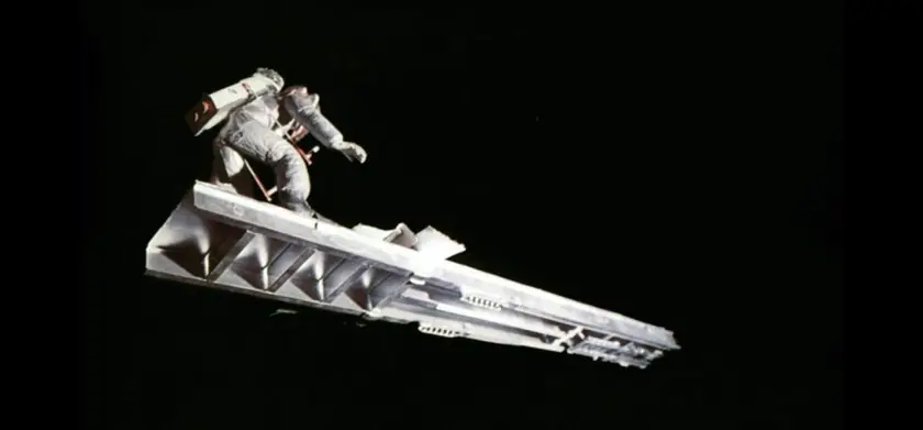 ダーク・スター 場面写真 1