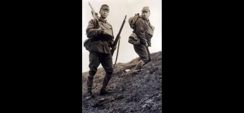 兵隊やくざ 場面写真 2