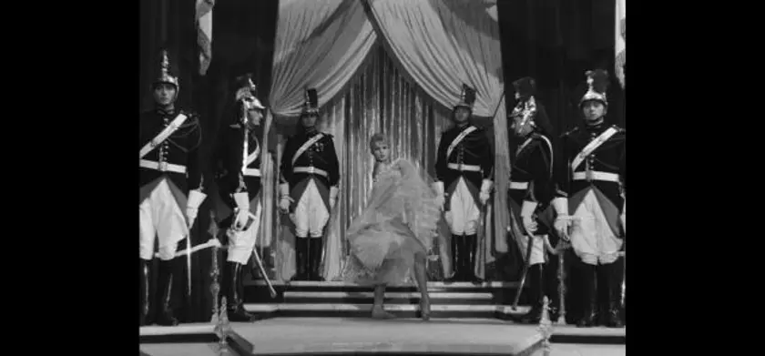 花嫁はあまりにも美しい（1956） 場面写真 3