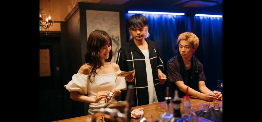 愚か者の身分 場面写真 3