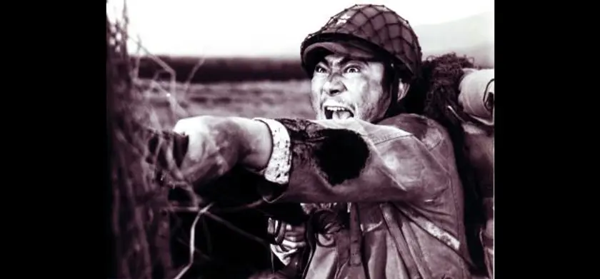 兵隊やくざ 場面写真 4