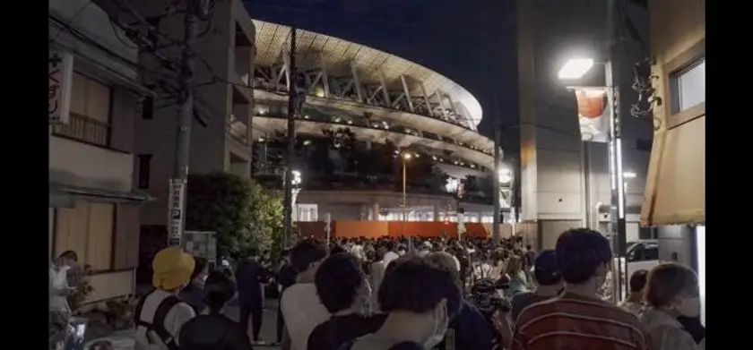 緊急事態宣言の夜明け 場面写真 5