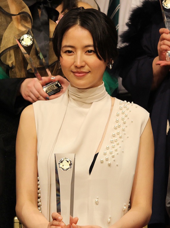 東スポ映画大賞『散歩する侵略者』長澤まさみ、主演女優賞受賞「過去を振り返らずに前へ進む」