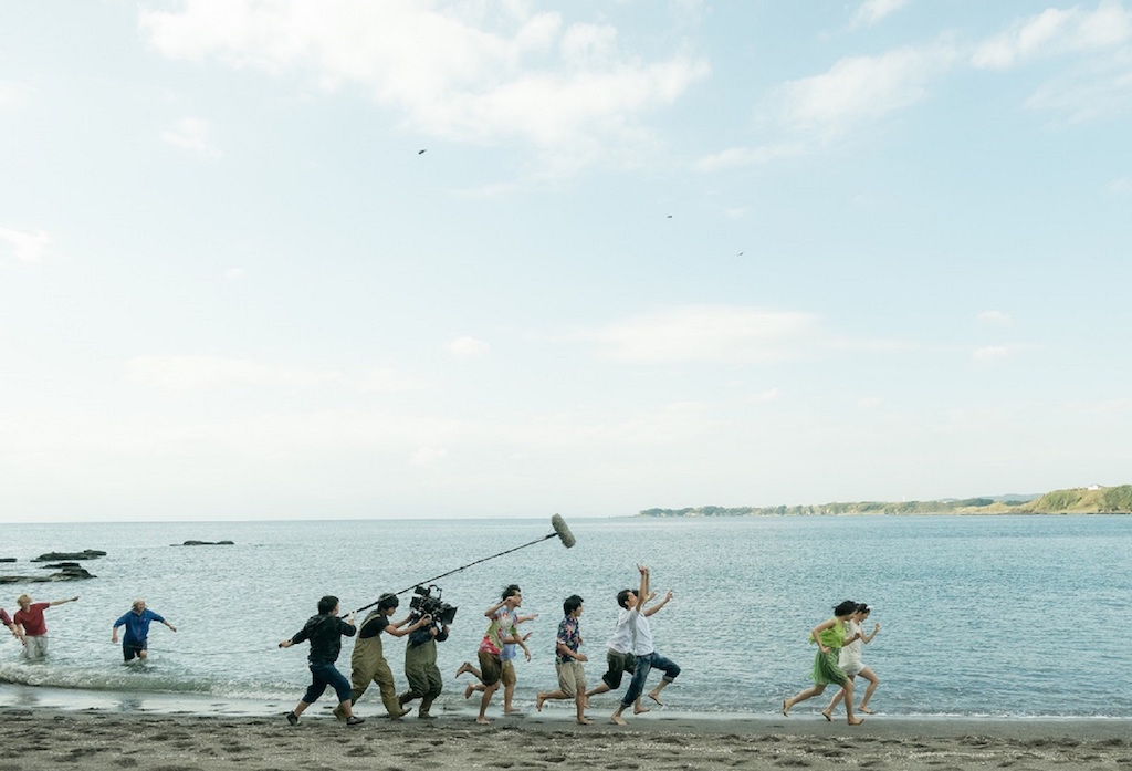 山田裕貴が「凄い人間になりたい」、齋藤飛鳥らが海ではしゃぐ『あの頃、君を追いかけた』メイキング映像