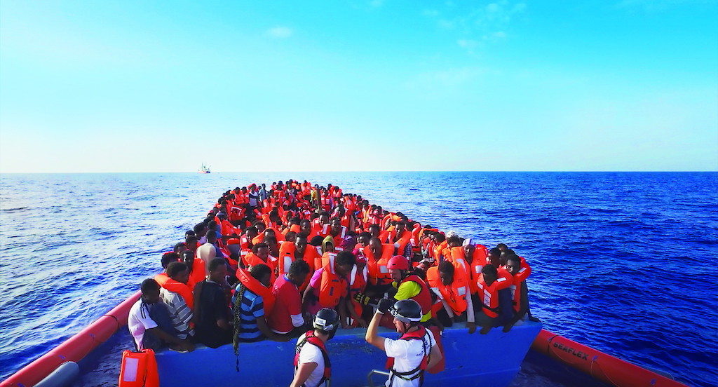 「生きる権利が欲しい」アイ・ウェイウェイが“難民危機”訴える『ヒューマン・フロー 大地漂流』冒頭映像